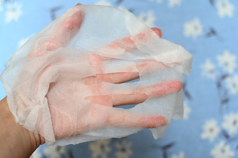 惊人的补水力！皮肤润到想掐的玻尿0酸面膜！