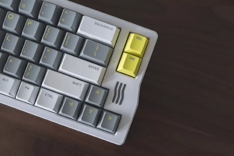 未来赛博美学，这会是客制化亲民的开始？IQUNIX Q66银迹上手详评