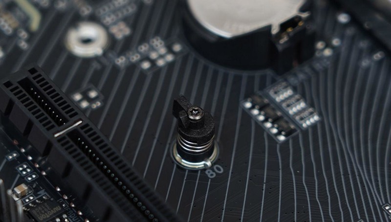 如何打造一台高性价比小钢炮？13400+B760M电竞雕+4070Ti打造的MATX主机分享