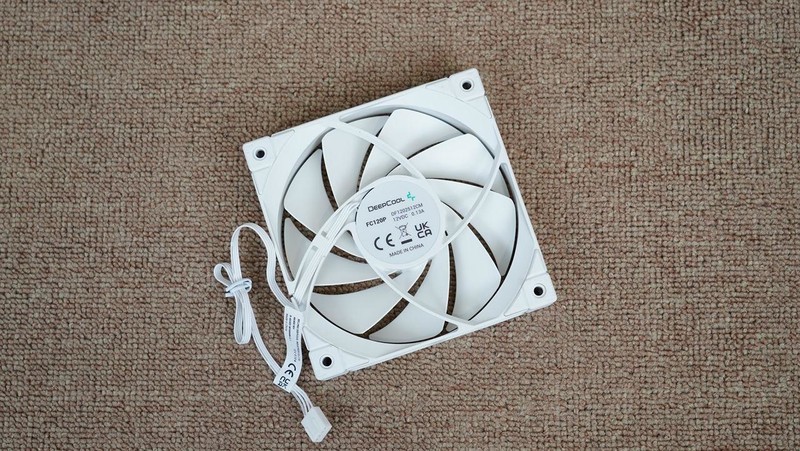 如何打造一台高性价比小钢炮？13400+B760M电竞雕+4070Ti打造的MATX主机分享