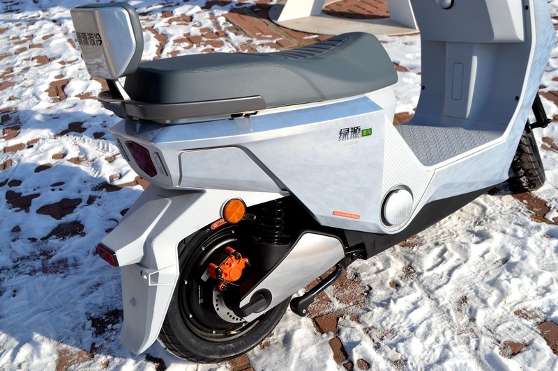 4000档位无对手！骑了一冬天绿源S90，聊聊我对电动车的看法