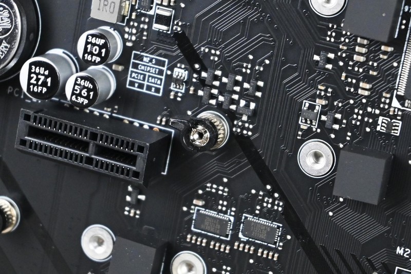 微星MPG Z790 EDGE TI MAX WIFI刀锋钛主板拆解试玩：最佳化设定好伴侣