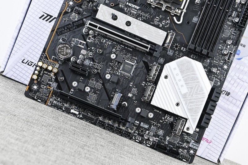 微星MPG Z790 EDGE TI MAX WIFI刀锋钛主板拆解试玩：最佳化设定好伴侣
