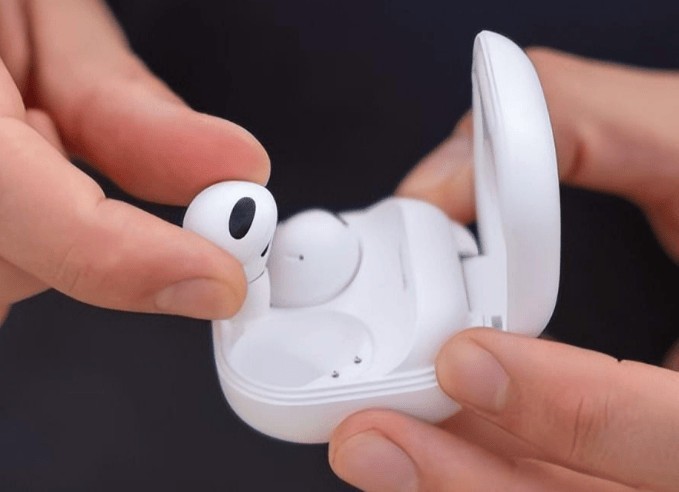 百元内的蓝牙耳机推荐哪款好用？百元蓝牙耳机性价比排行榜