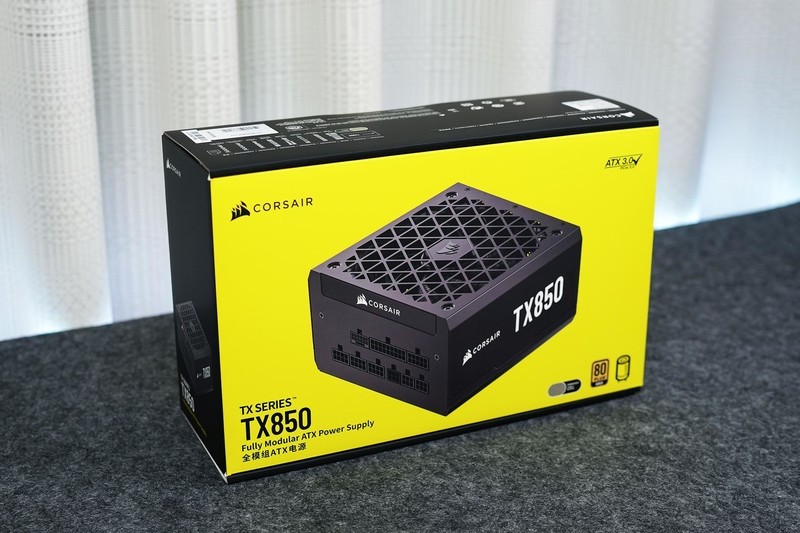 硬核装备也能如此优雅，美商海盗船机电散撞色主题装机分享