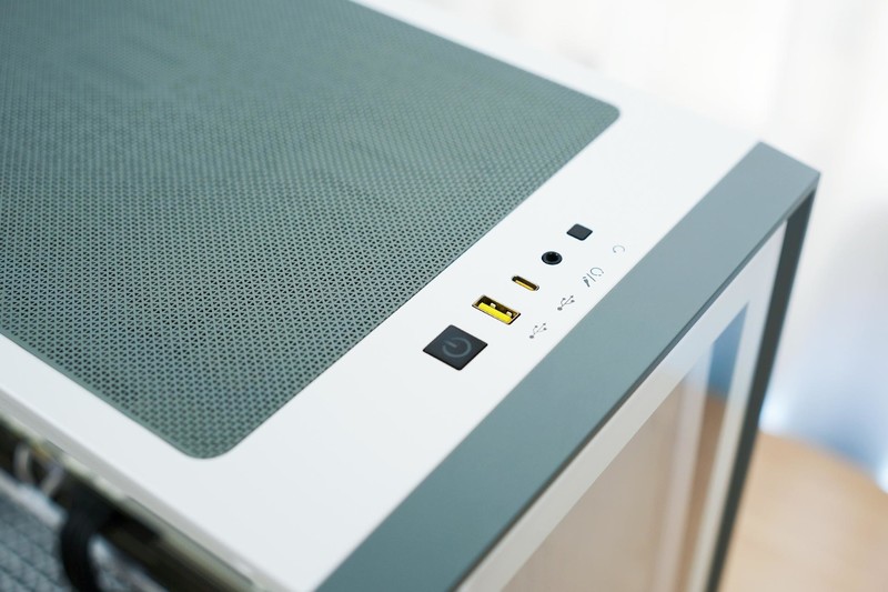 硬核装备也能如此优雅，美商海盗船机电散撞色主题装机分享