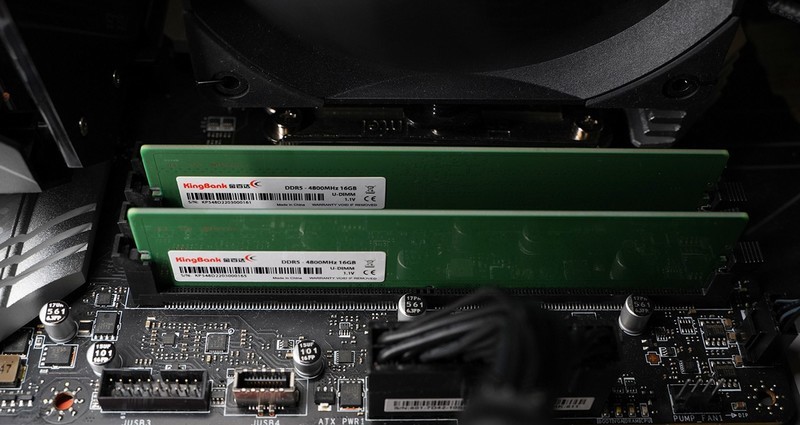 显卡与内存齐崩盘 600多就能买到星空体育平台颗粒DDR5 4800MHz 16GB内存