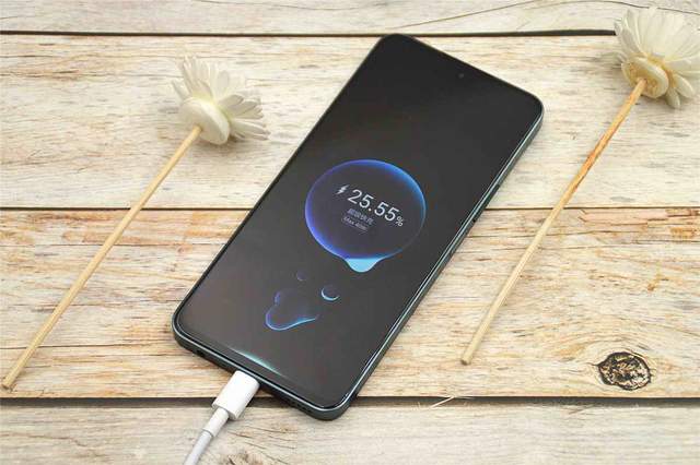 轻薄高颜值，实力均衡的千元机荣耀X40 i评测