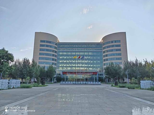 轻薄高颜值，实力均衡的千元机荣耀X40 i评测