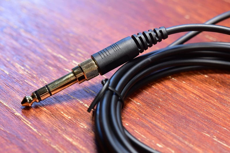 不死鸟拜雅DT880黑色限量版上手：大耳选购预算不足就选它