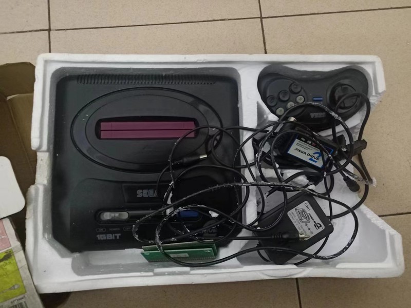 淘了个16位世嘉游戏机