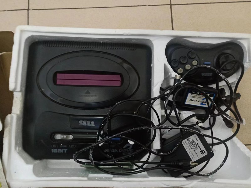淘了个16位世嘉游戏机