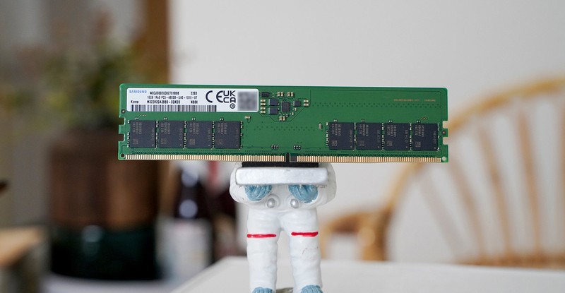 显卡与内存齐崩盘 600多就能买到星空体育平台颗粒DDR5 4800MHz 16GB内存