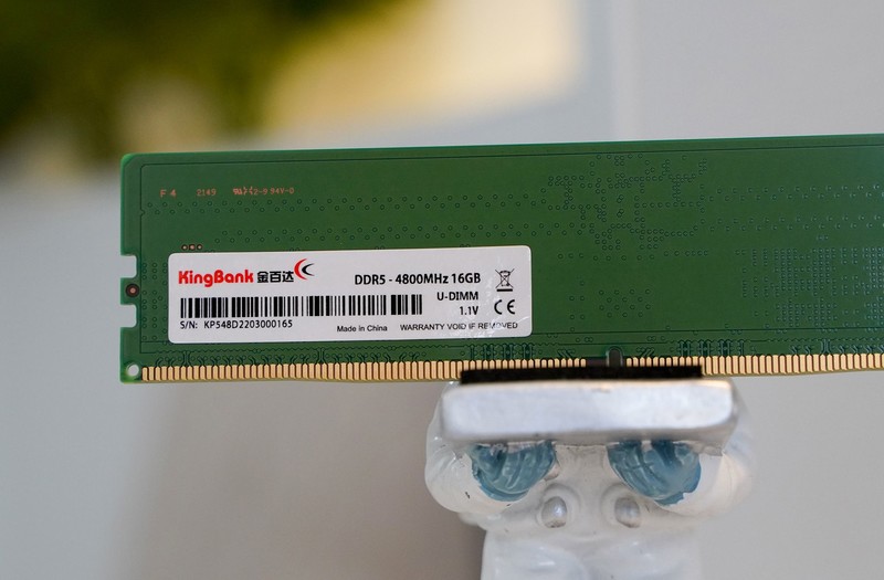 显卡与内存齐崩盘 600多就能买到星空体育平台颗粒DDR5 4800MHz 16GB内存