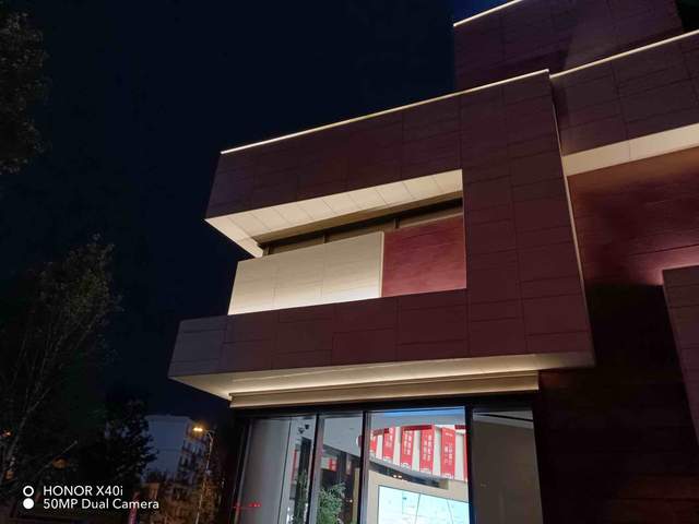 轻薄高颜值，实力均衡的千元机荣耀X40 i评测