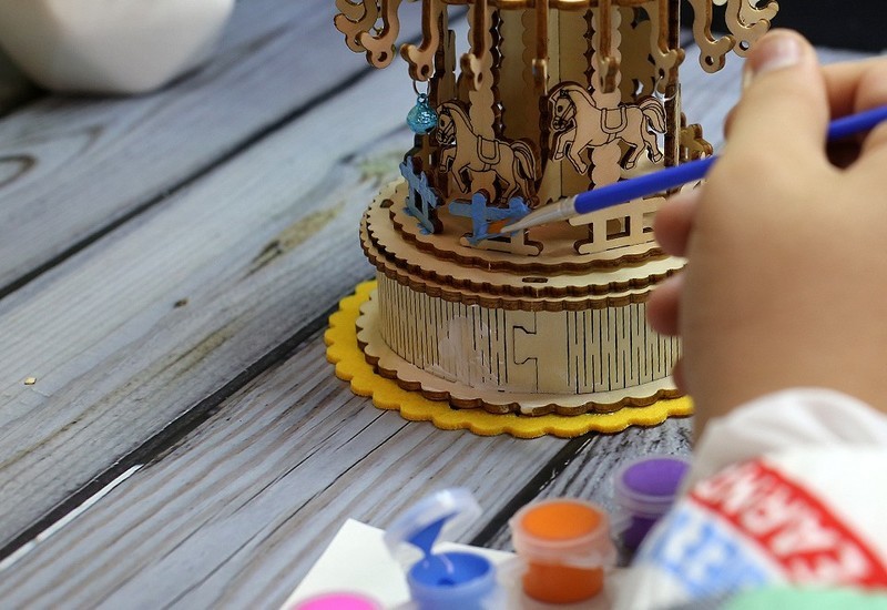 亲子互动，乐趣满满，当当狸旋转木马八音盒