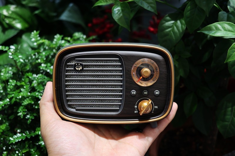 复古造型与高新科技的结合——熊猫D-36复古收音机蓝牙音箱体验