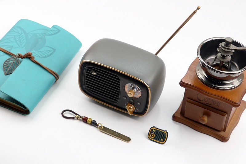 复古造型与高新科技的结合——熊猫D-36复古收音机蓝牙音箱体验