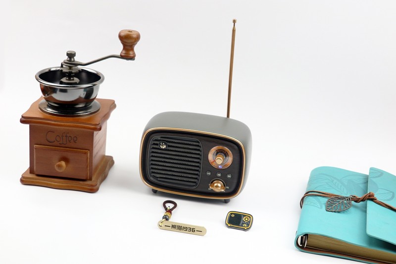 复古造型与高新科技的结合——熊猫D-36复古收音机蓝牙音箱体验