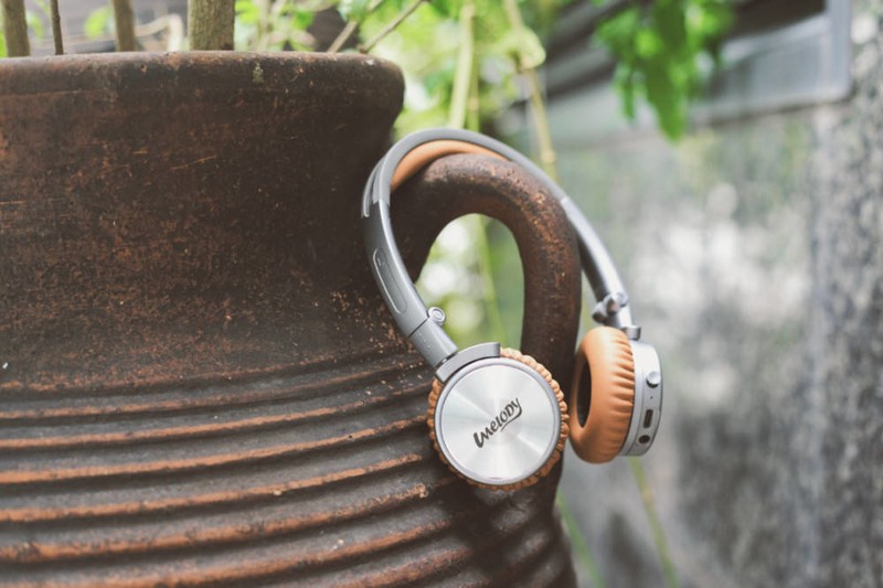 耳机配穿搭真的太有氛围感咯！Y2K风格耳机推荐，拍照出片神器