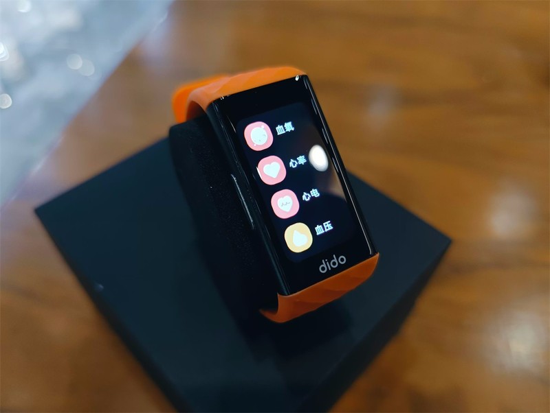 量化健康数值，改善睡眠来试试dido P1智能手环