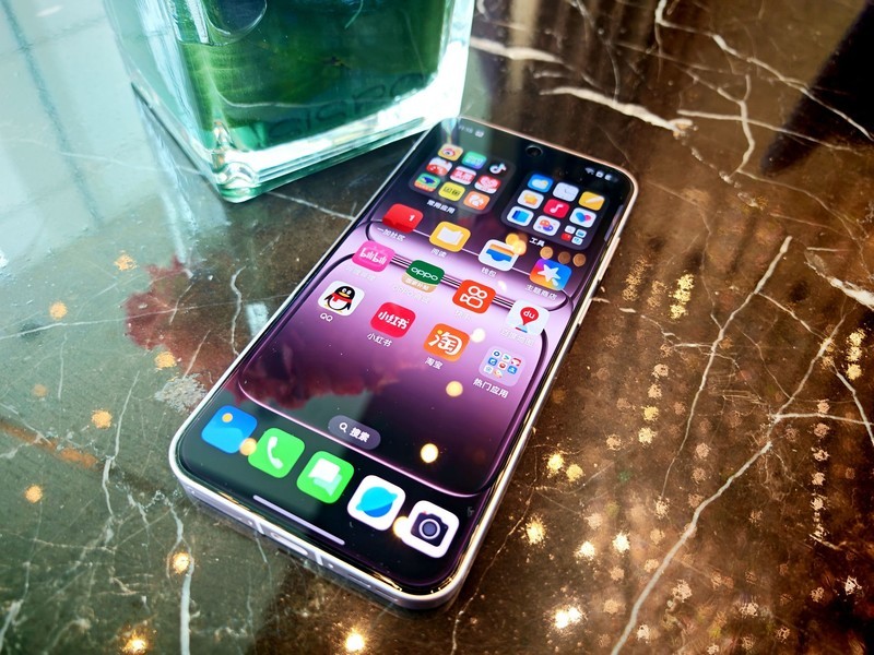 猝不及防！一加终于肯放大招，一加13T成卖的最好的旗舰小直屏