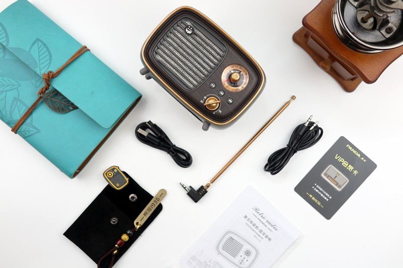 复古造型与高新科技的结合——熊猫D-36复古收音机蓝牙音箱体验