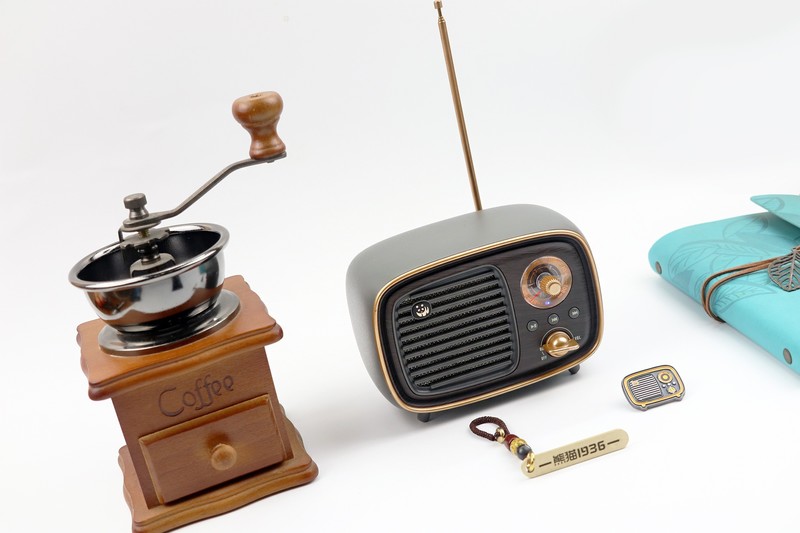 复古造型与高新科技的结合——熊猫D-36复古收音机蓝牙音箱体验