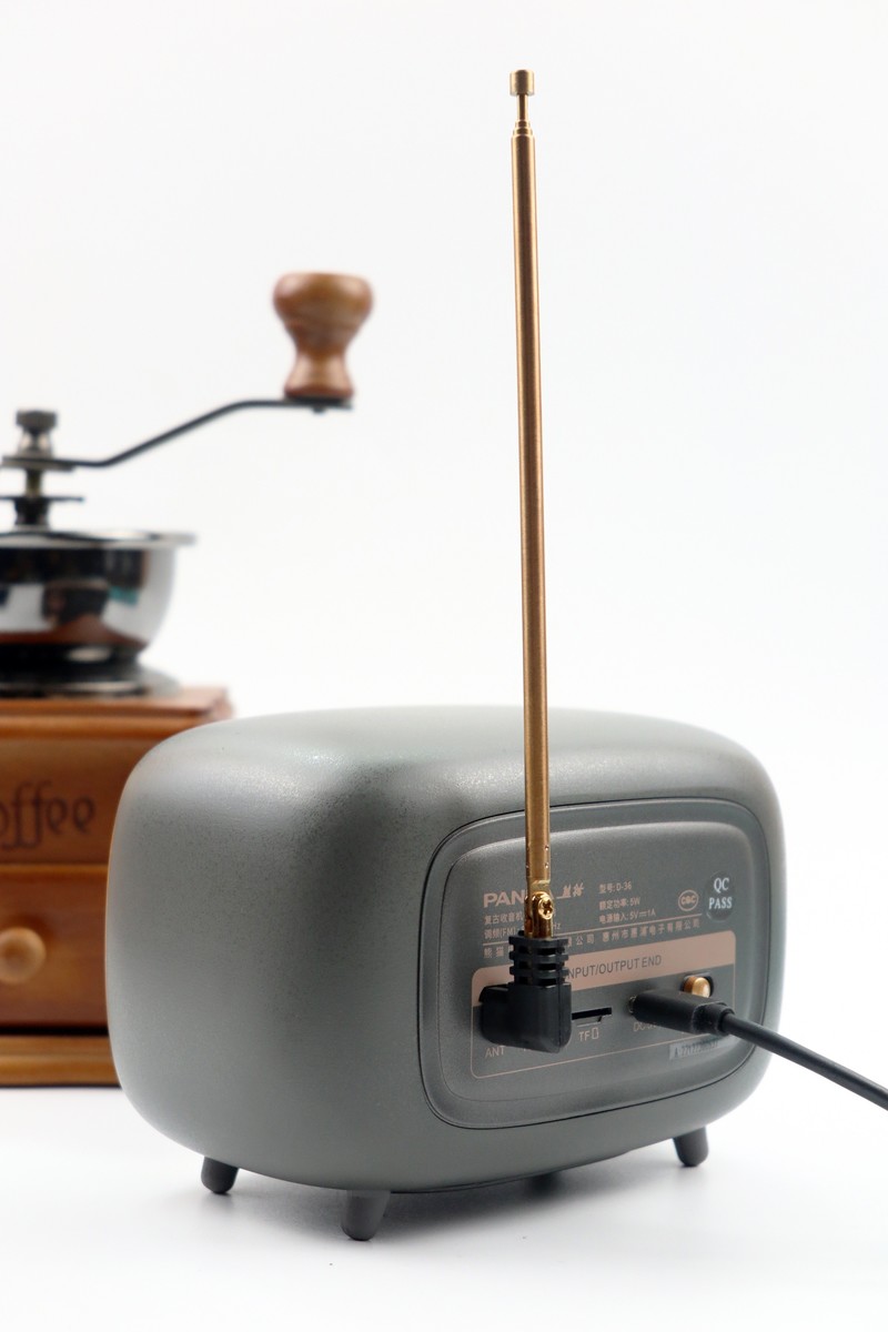 复古造型与高新科技的结合——熊猫D-36复古收音机蓝牙音箱体验