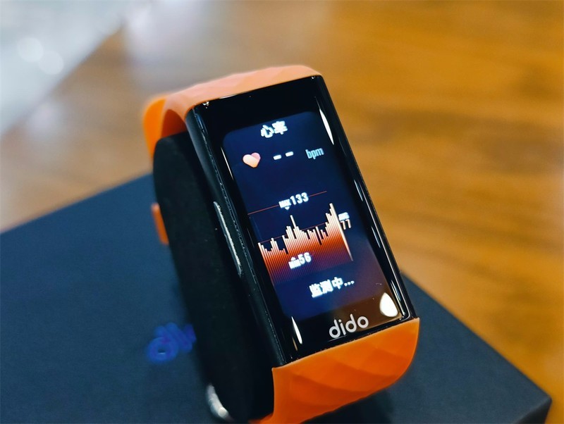 量化健康数值，改善睡眠来试试dido P1智能手环