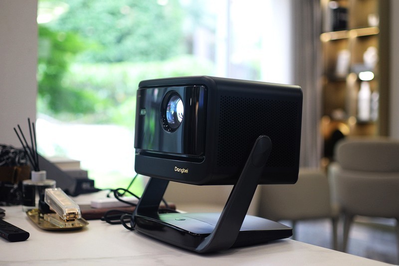 开启家用投影3.0时代 当贝X5S高亮激光云台投影仪 打造真正高清家庭影院 更亮更护眼