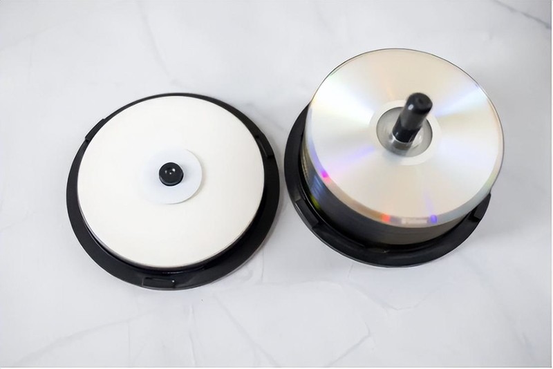 支持100G蓝光刻录盘，即插即用，威宝外置超薄蓝光刻录机体验