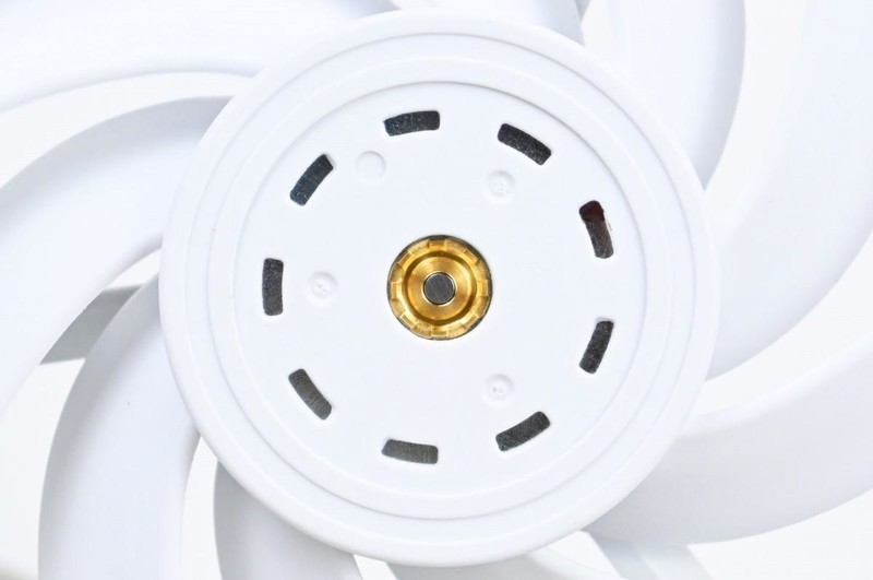 利民TL-B14W EXTREM性能级风压扇开箱试玩：140mm+稳定+长寿