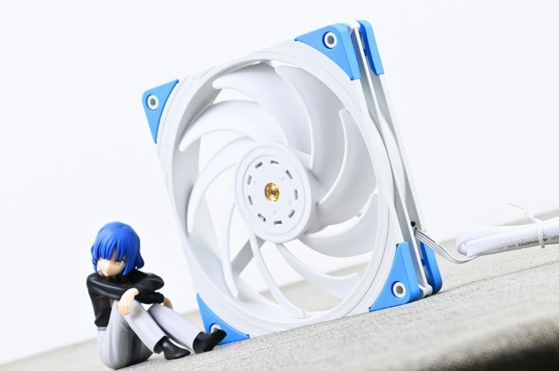 利民TL-B14W EXTREM性能级风压扇开箱试玩：140mm+稳定+长寿