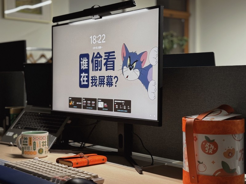 以非凡AOT光路菱镜，点亮你的智慧——书客SKR1屏幕挂灯