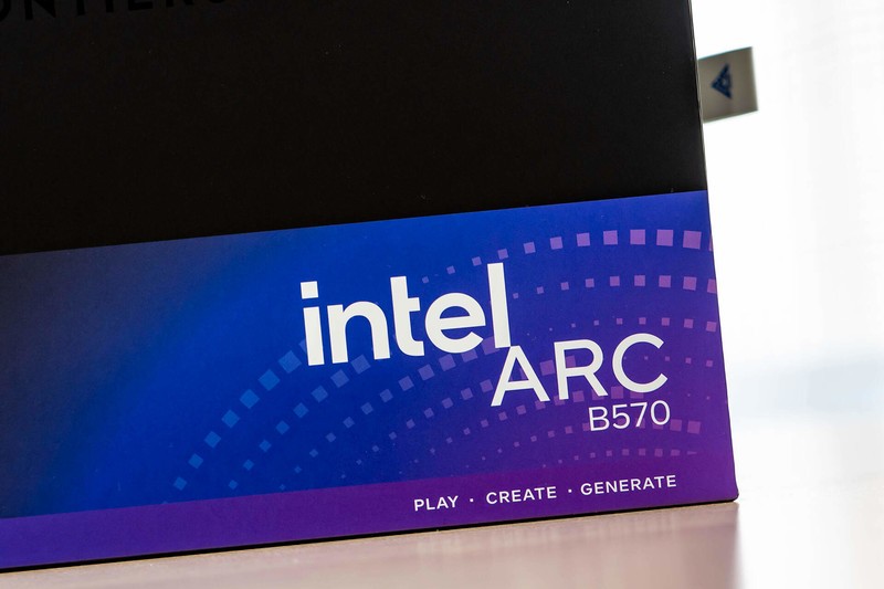 千元价位的不二之选，性价比吊打RTX 4060，蓝戟B570 Photon 10G详评