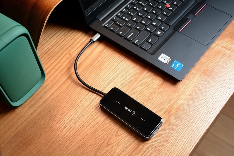 光纤龙头企业涉足桌面外设，推出首款扩展坞，售价199元