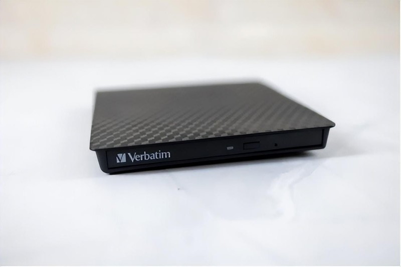 支持100G蓝光刻录盘，即插即用，威宝外置超薄蓝光刻录机体验