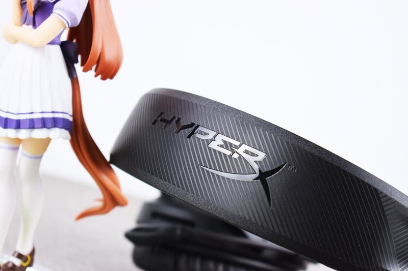 极度未知HyperX毒刺2无线游戏耳机开箱试玩：舒适轻巧的电竞之选