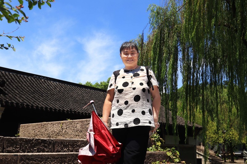 游览浙江绍兴柯桥的鲁镇