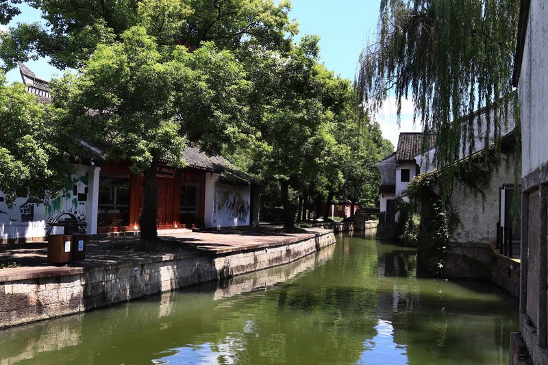 游览浙江绍兴柯桥的鲁镇