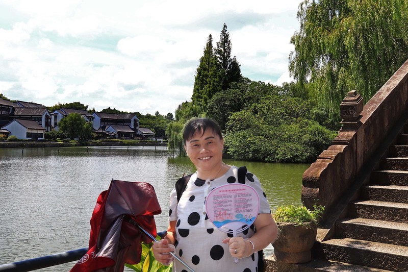 游览浙江绍兴柯桥的鲁镇