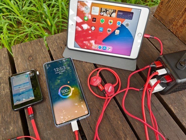 【能带着起飞的手提式移动电源】100W快充摆脱电量焦虑