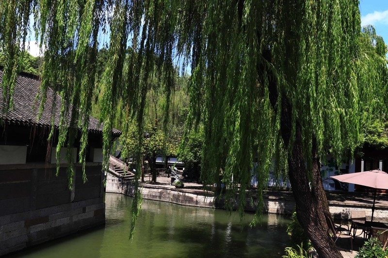 游览浙江绍兴柯桥的鲁镇