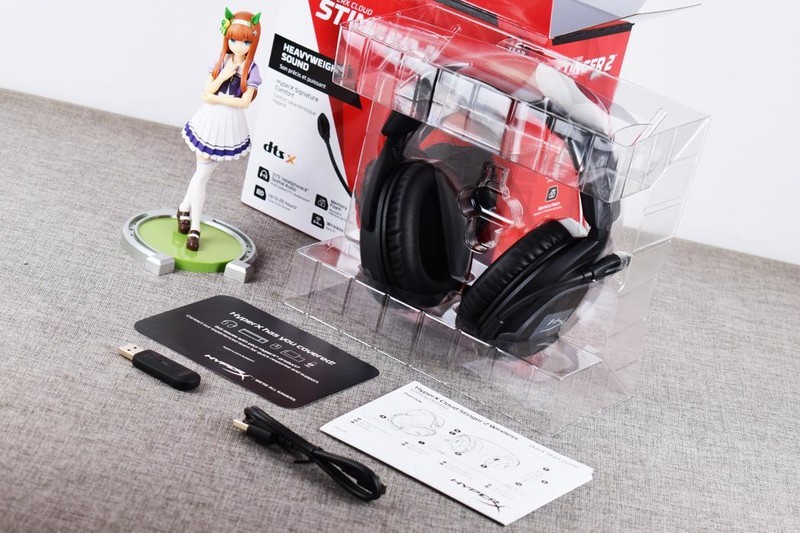 极度未知HyperX毒刺2无线游戏耳机开箱试玩：舒适轻巧的电竞之选