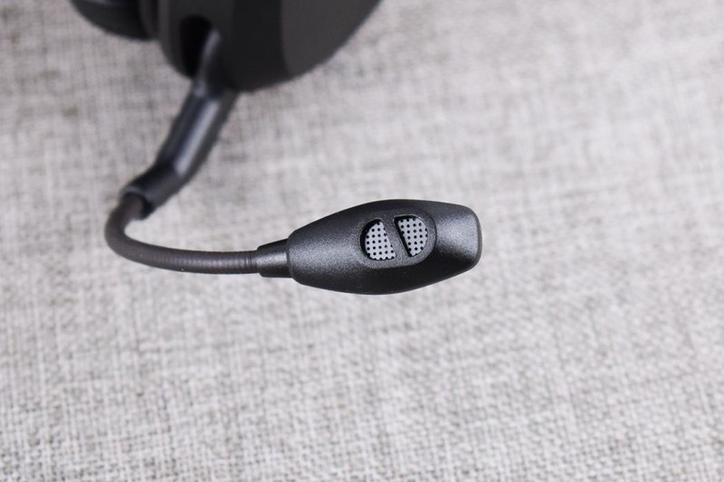 极度未知HyperX毒刺2无线游戏耳机开箱试玩：舒适轻巧的电竞之选