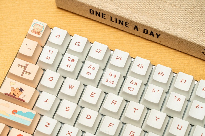 喵萌系的桌面好物，多模无线快银轴，雷柏MT510 Pro机械键盘评测