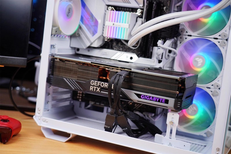 性能炸裂，真正的新一代“核弹”诞生技嘉RTX4090 24G魔鹰分享