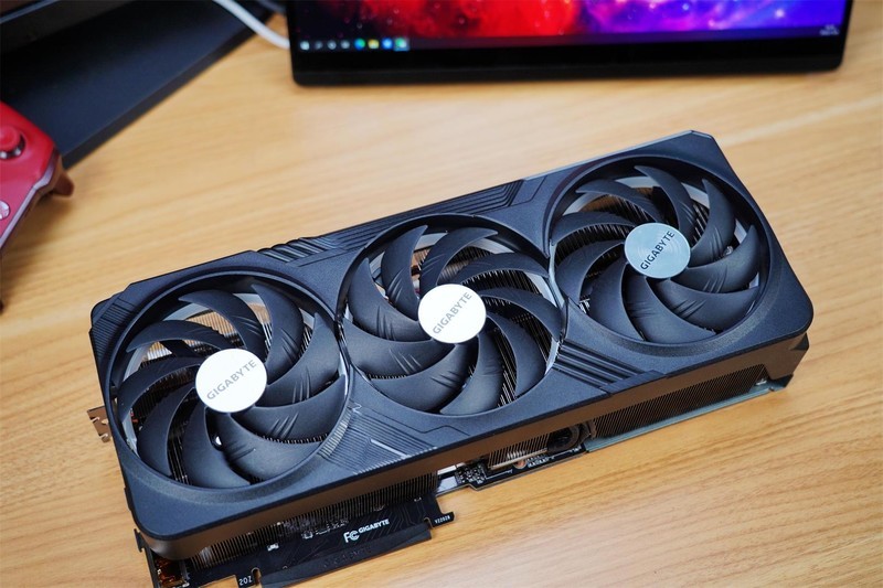 性能炸裂，真正的新一代“核弹”诞生技嘉RTX4090 24G魔鹰分享