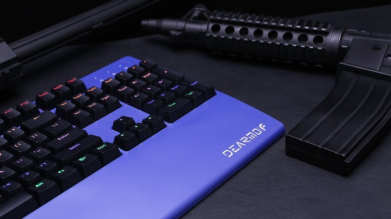 助力发小的作家梦，送上超大手托机械键盘，迪摩F6